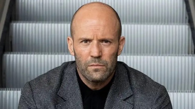 В таком виде 38-летняя модель прибыла в одно из ночных заведений Лондона.