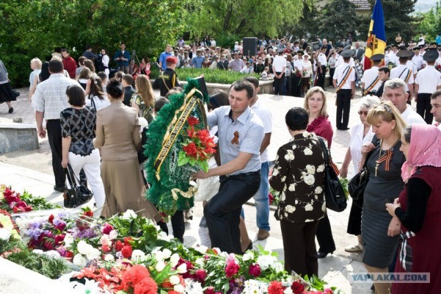 Латвия 2012: травля отмечающих 9 мая