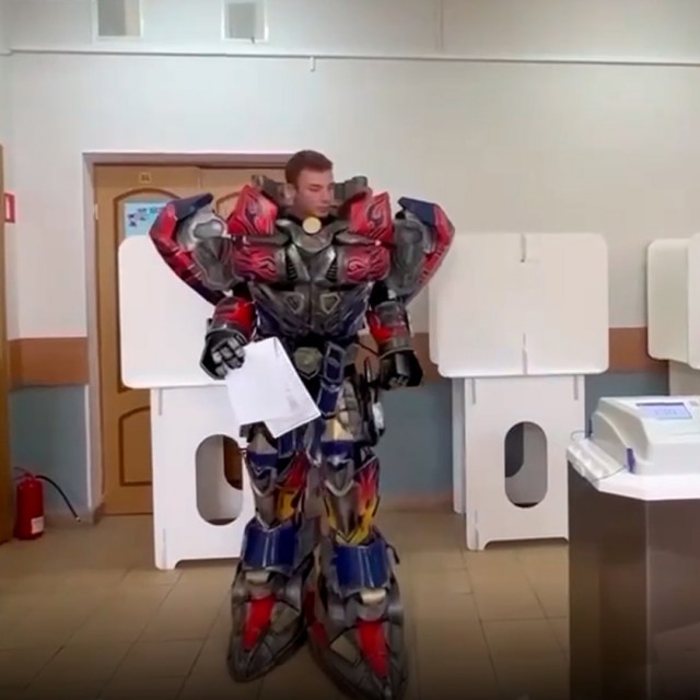 Когда приходишь домой бухой и пытаешься не палиться