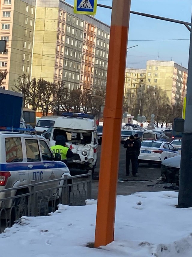 Междуреченск, скорая, на перекрестке