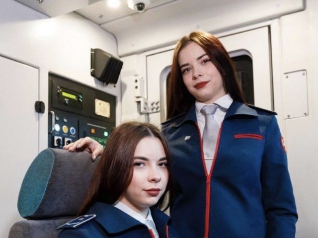 Очаровательную рекламу заметили в московской подземке