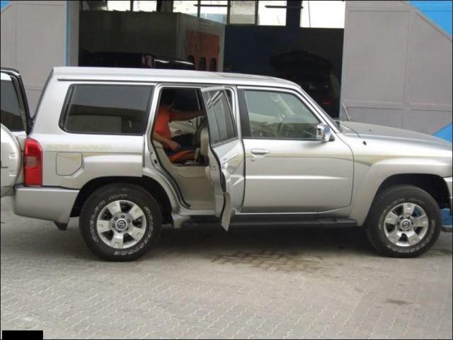 Арабский Nissan Patrol