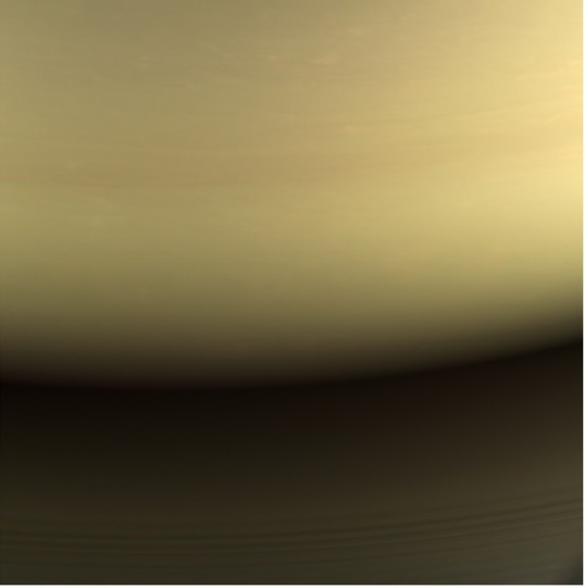 Фотография колец Сатурна, выполненная зондом Cassini