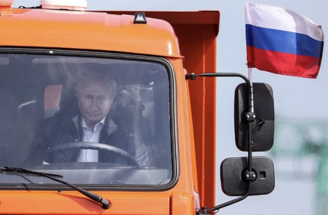В Латвии разбился эстонский автобус с украинскими военными.