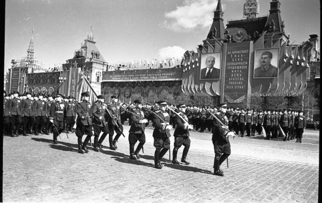 Улицы мира 70 лет назад. 1952 год