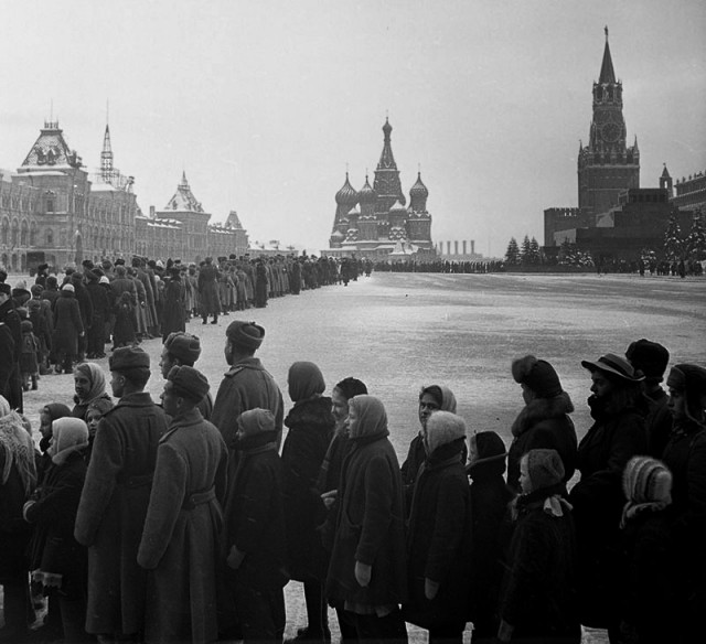 Фотографии из прошлого нашей страны - 33