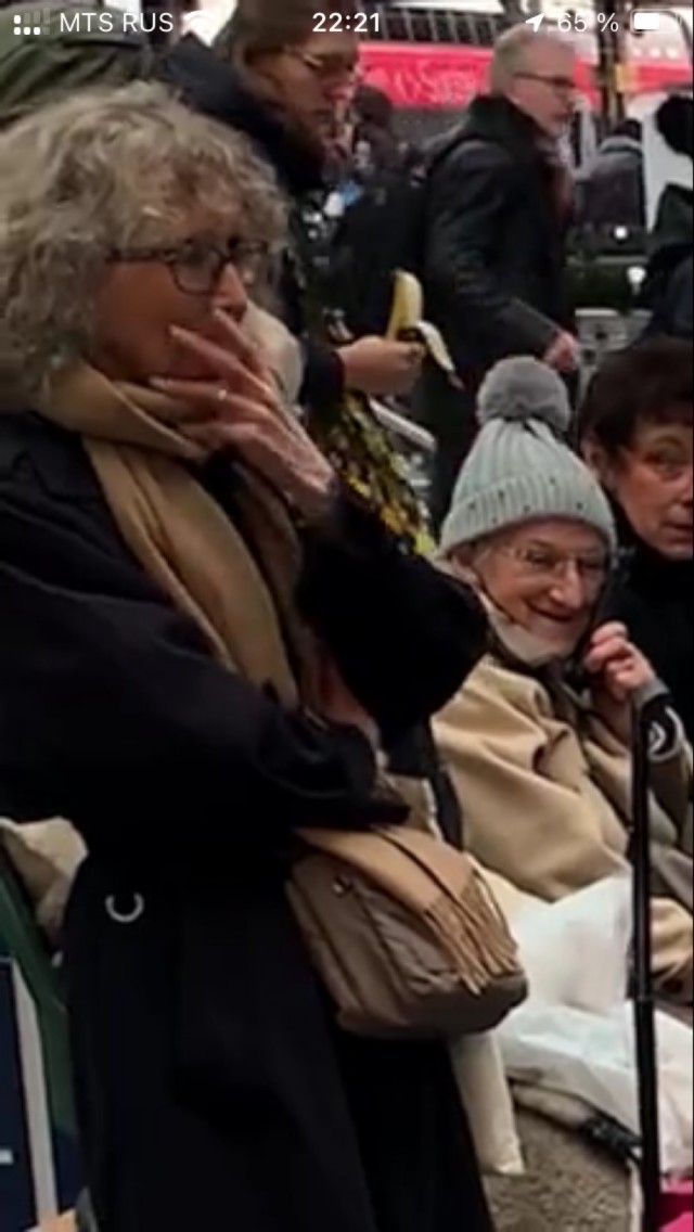Великолепное исполнение от девочки Carol of The Bells