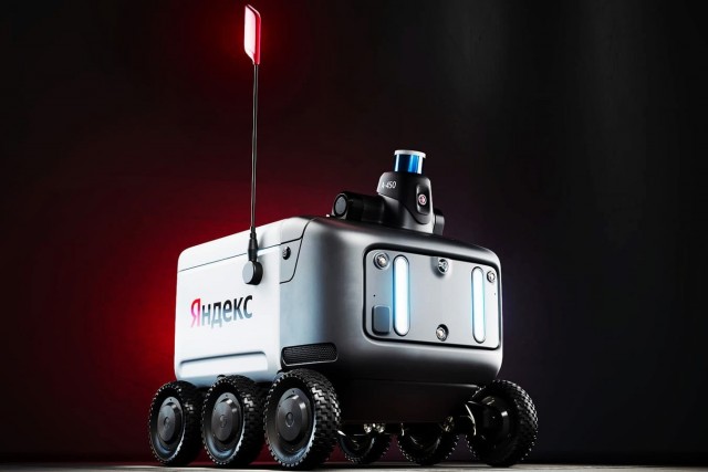 Не бит, не крашен, пробег — 8 тысяч доставленных заказов. Робот-курьер Яндекса выставлен на продажу за 1 млн рублей