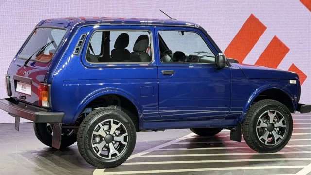 "АвтоВАЗ" запустил производство обновленной Niva Legend