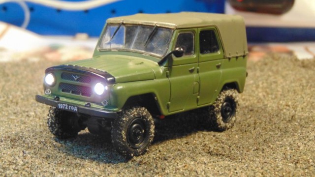 Микро RC модель УАЗ-469 полный привод и дым из глушителя