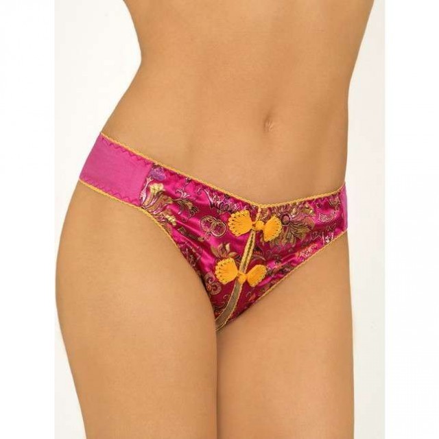 РосНахал. Придурки лапают девушку в Москве