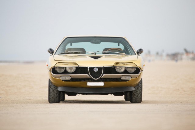 Alfa Romeo Montreal. "Ferrari для бедных". Красивых автофото пост