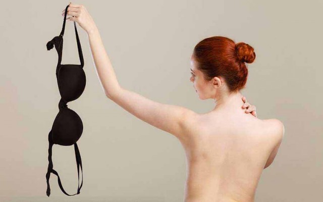 День без бюстгальтера 13 октября