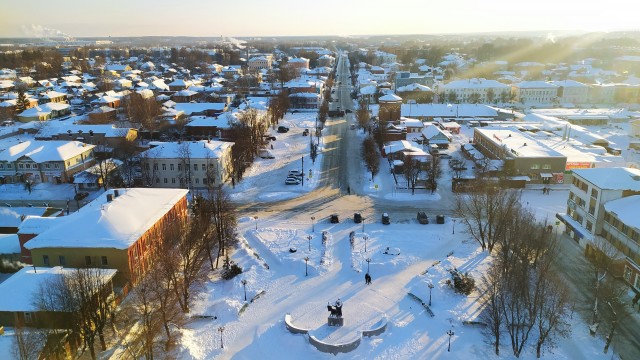 А из нашего окошка, видно белого немножко...