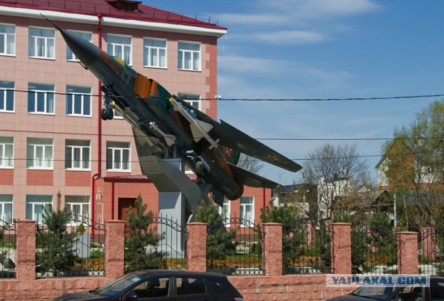 Дарите детям самолёты!