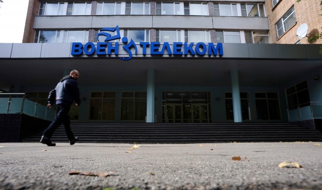 Видимо, Фемиде на то и повязка на глазах, чтобы не видеть подобного позорища