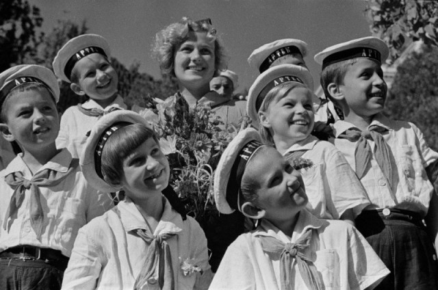 Фотографии из прошлого нашей страны - 18