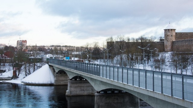 Девки совсем одурели. Куда мир катится?!