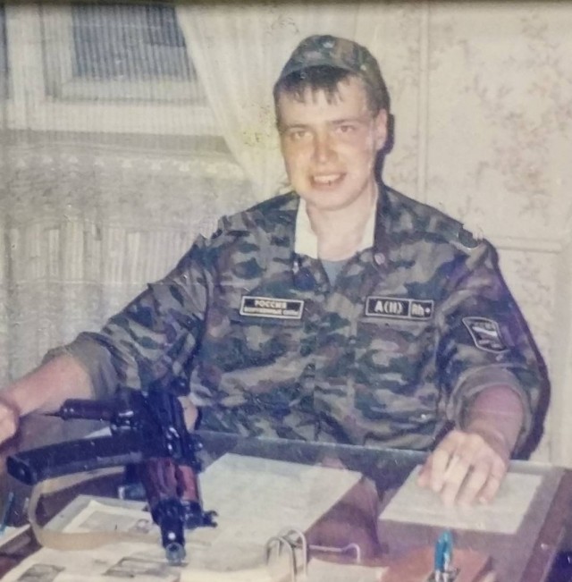 А давайте в честь праздника, выкладывать свои армейские фотки уважаемые яповцы