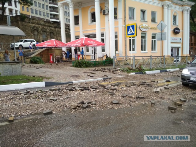 Мощнейший ливень и ураган в Кисловодске