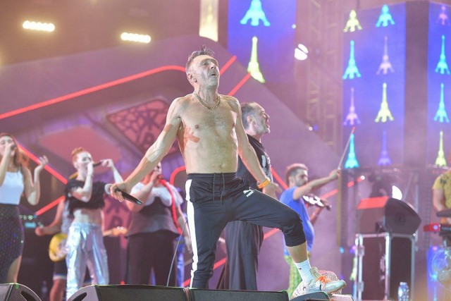 Раскрыта сумма гонорара Сергея Шнурова за концерт в Москве