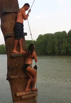 "Занырнём вдвоём?" "Ага"