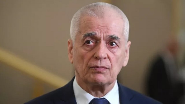 Россиян призвали не выезжать на отдых за границу