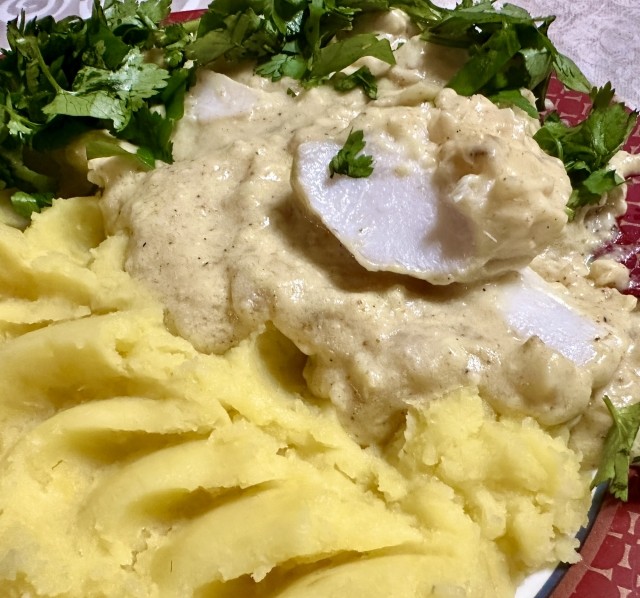 Треска. Филе в соусе. А может быть в подливе?