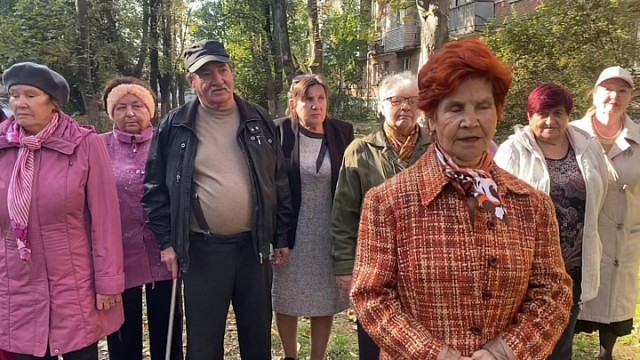Карнавал в Северном Рейне-Вестфалии: тысячи людей празднуют на карнавальных шествиях