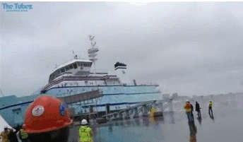 Спуск корабля на воду