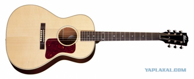 БГ поет в метро