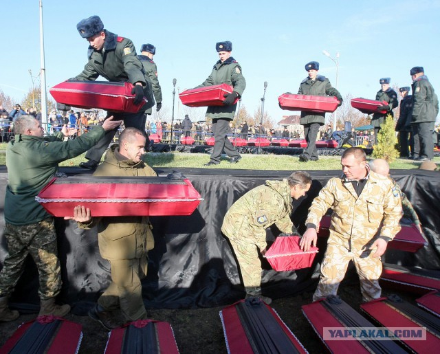 Под Киевом перезахоронили 60 солдат