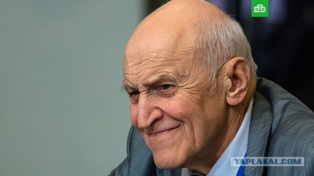 Чемпион - борец Заурбек Сидаков выгнал жену на свадьбе, узнав что она эскортница