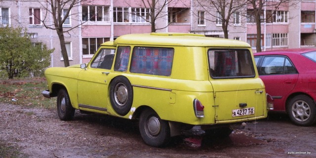 Тюнинговали как могли: винтажные «Москвичи», «Победы» и «Волги» в минских дворах 25 лет назад