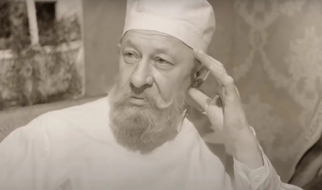 Отловили и посадили в клетку