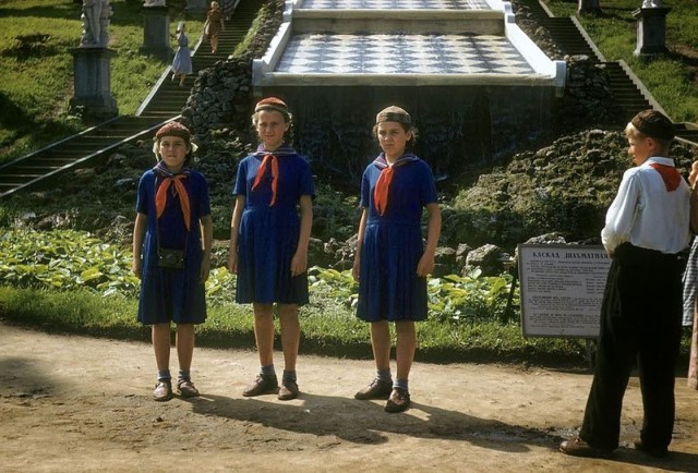 Цветные фотографии повседневной жизни в Ленинграде, 1958 год