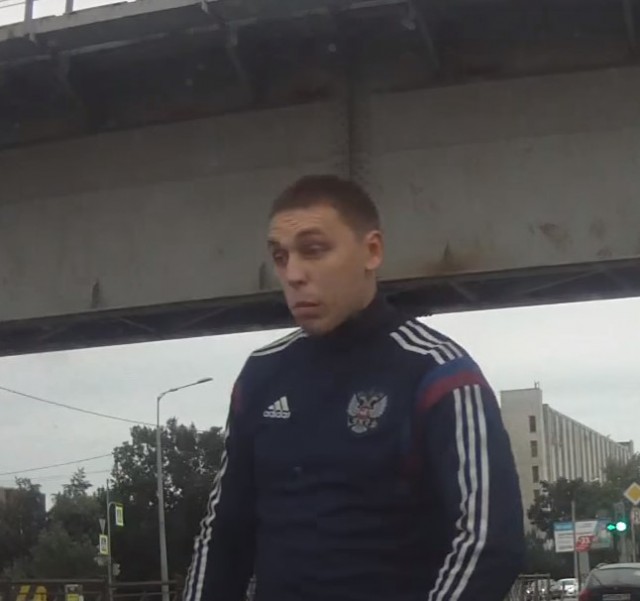 Устроили ДТП на ровном месте....