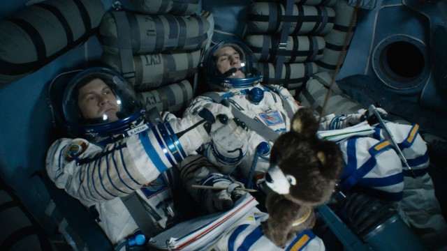 Два российских фильма про космос: в чем разница?