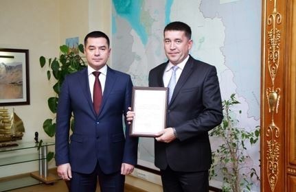 «Где деньги? В кармане у директора» Глава бюджетного центра в ЯНАО выписал себе 1 млн к Новому году, оставив коллег без премий