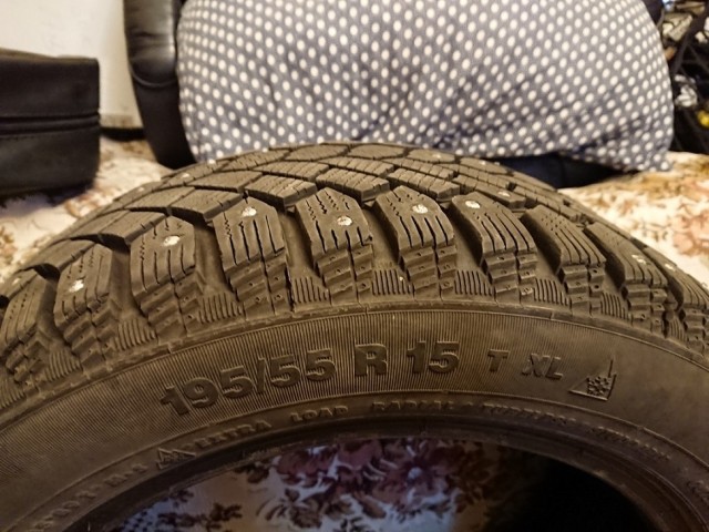 Зимние шины Continental 195/55 R15