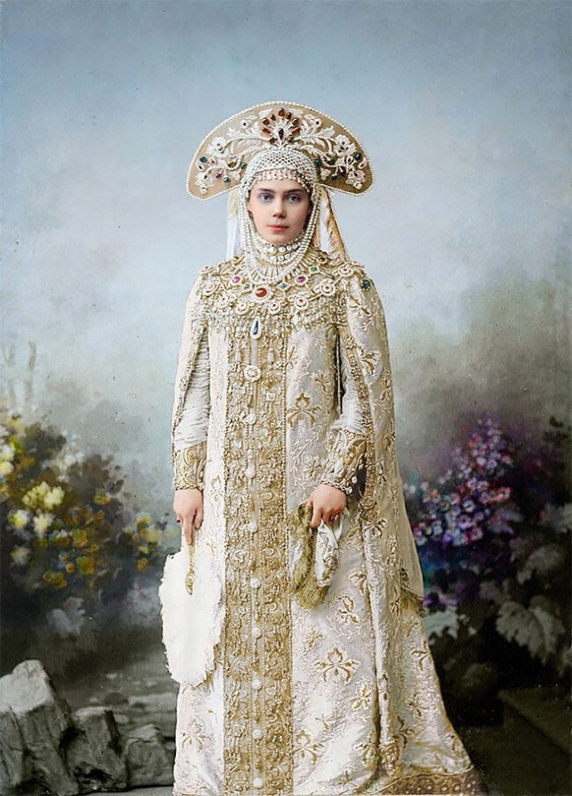 Костюмированный бал Романовых - фотографии 1903 года в цвете