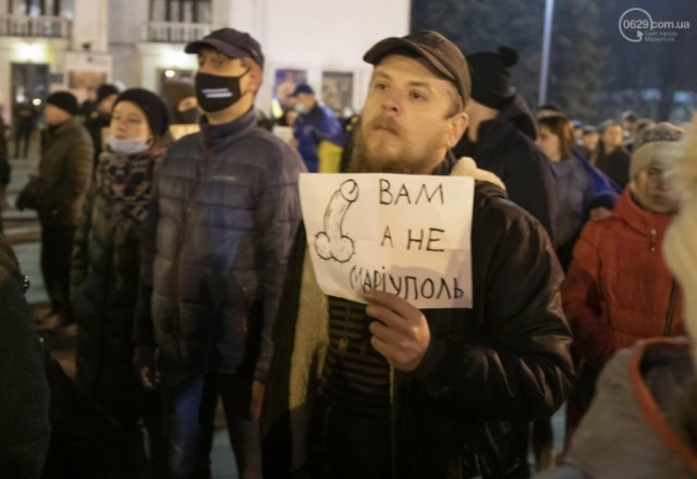 Несколько танков ЛДНР движутся по направлению к Мариуполю