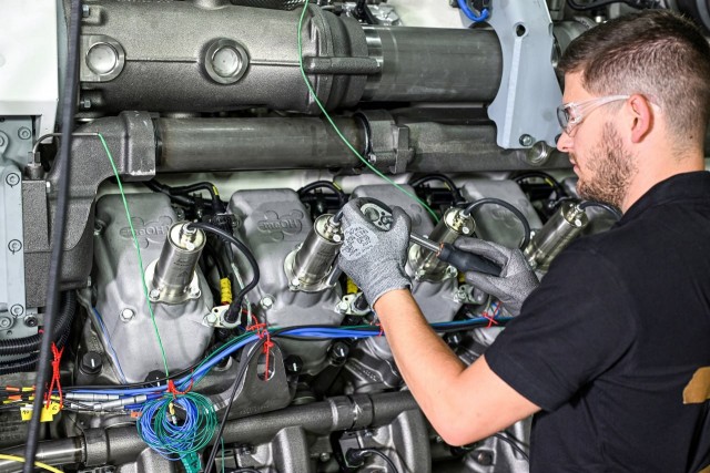 Rolls-Royce испытала первый в мире судовой двигатель на чистом метаноле