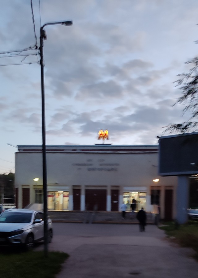 Самарцев просят показать телефон в метро. Власти расказали, зачем