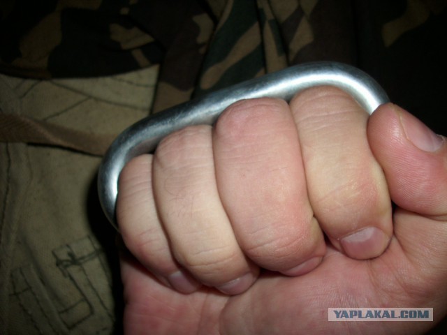 Издевательство над чужим ребёнком. Видео и объяснения