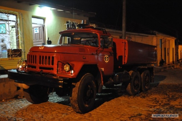 Экскурсия по кубинскому автопрому