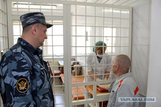 В омской колонии рецидивист взял в заложники и изнасиловал медсестру в медсанчасти