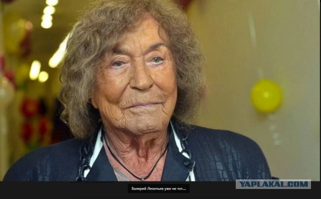Народный артист Валерий Леонтьев уходит со сцены в связи с возрастом, сообщил СМИ его директор