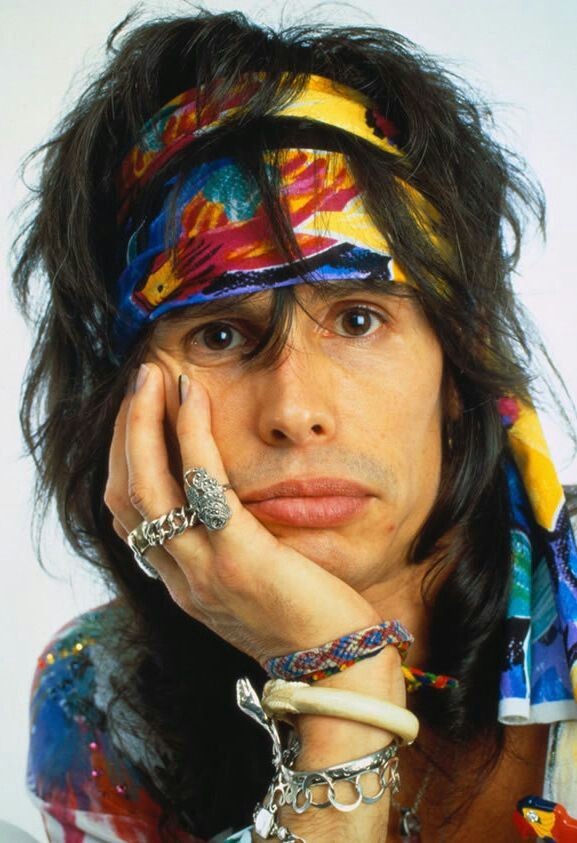 26 марта исполнилось 77 основателю Aerosmith Стивену Тайлеру