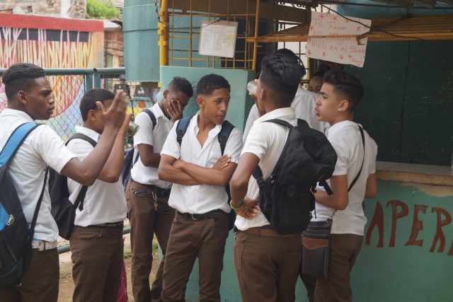 1 сентября начался новый учебный год на Кубе. Пионеры каждое утро скандируют: "Мы будем как Че!"